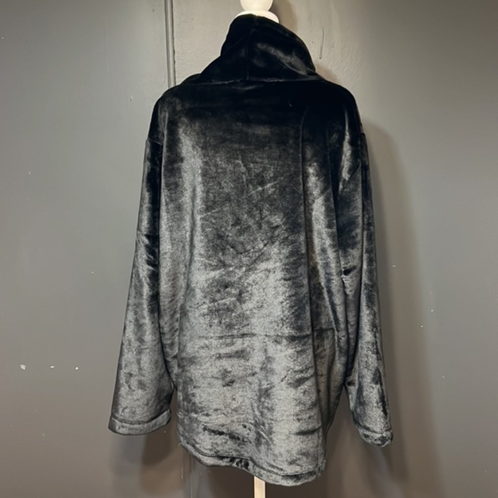 DKNY fluffy‎ oversized black pullover - Picture 3 of 5